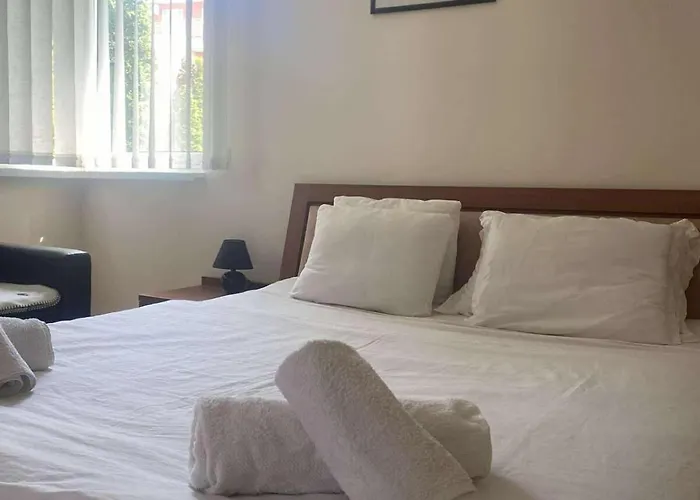 Ground Floor, 2-bed アパート