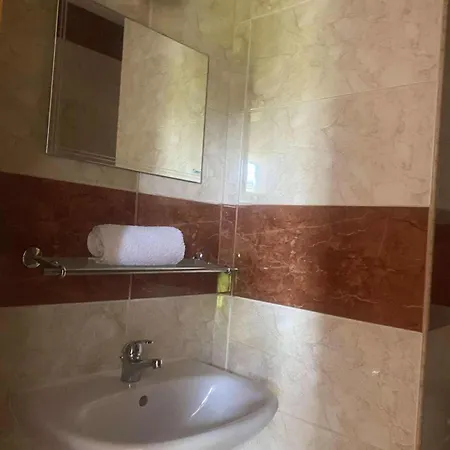 Ground Floor, 2-bed
